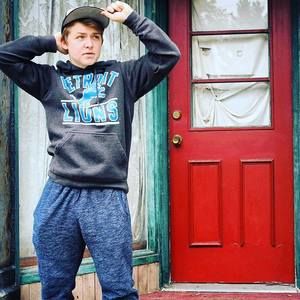 Meet your Posher, Ethan